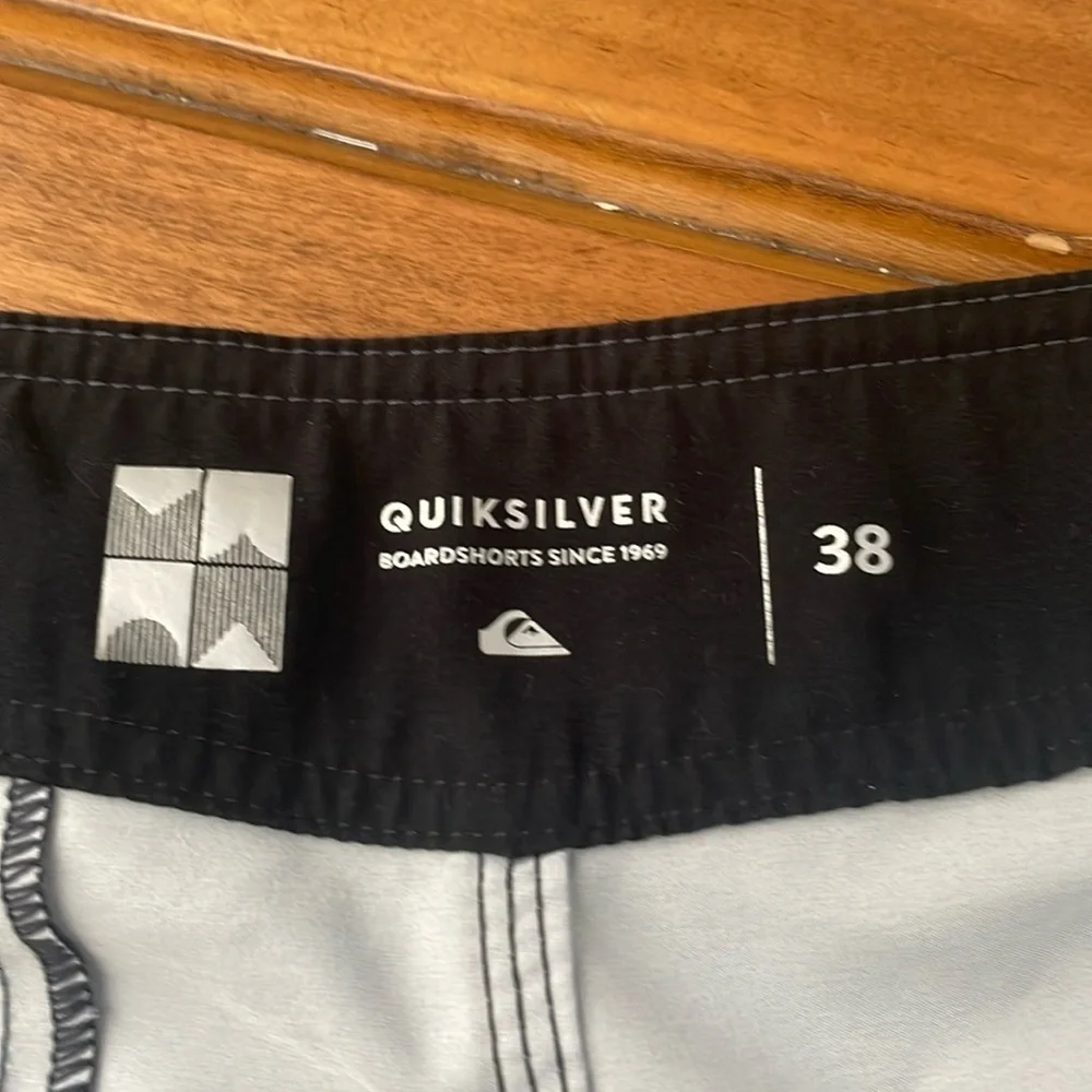 Quicksilver High Line Board Shorts Size 38